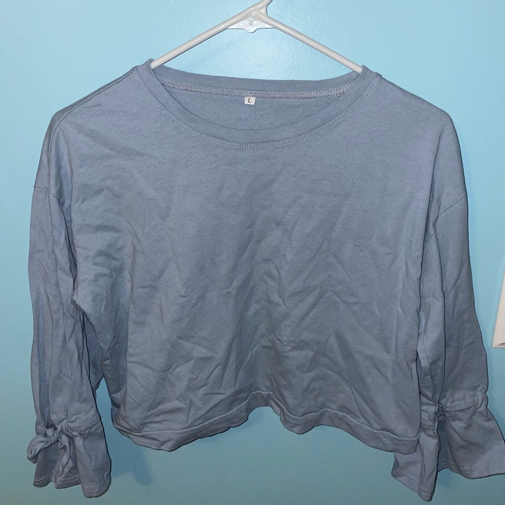 💙 Shein- Cropped Light Blue Mid Length Sleeve Shirt Size Larger